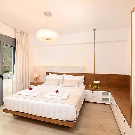 Villa Mistral Heated Pool *
