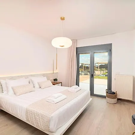 Mistral Heated Pool Villa Georgioupoli